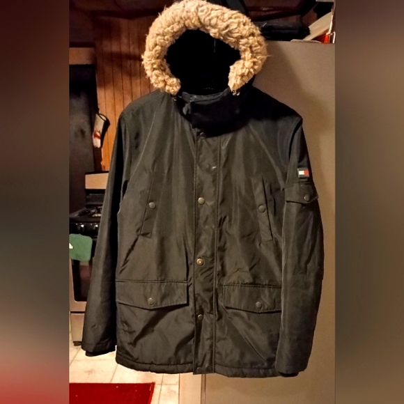 Tommy Hilfiger Other - Tommy Hilfiger Mens Parka Jacket Faux Fur Hooded Insulated water resist Black L